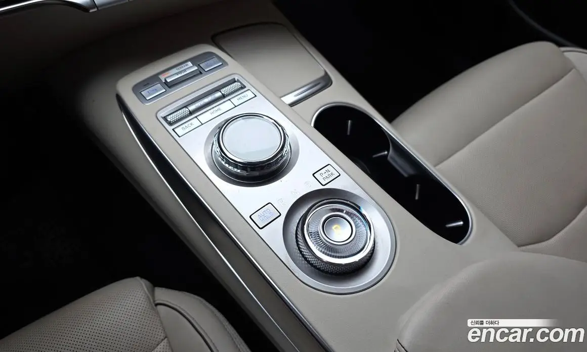 Genesis GV70 2021 2.5 автомат (гидро), фото 12