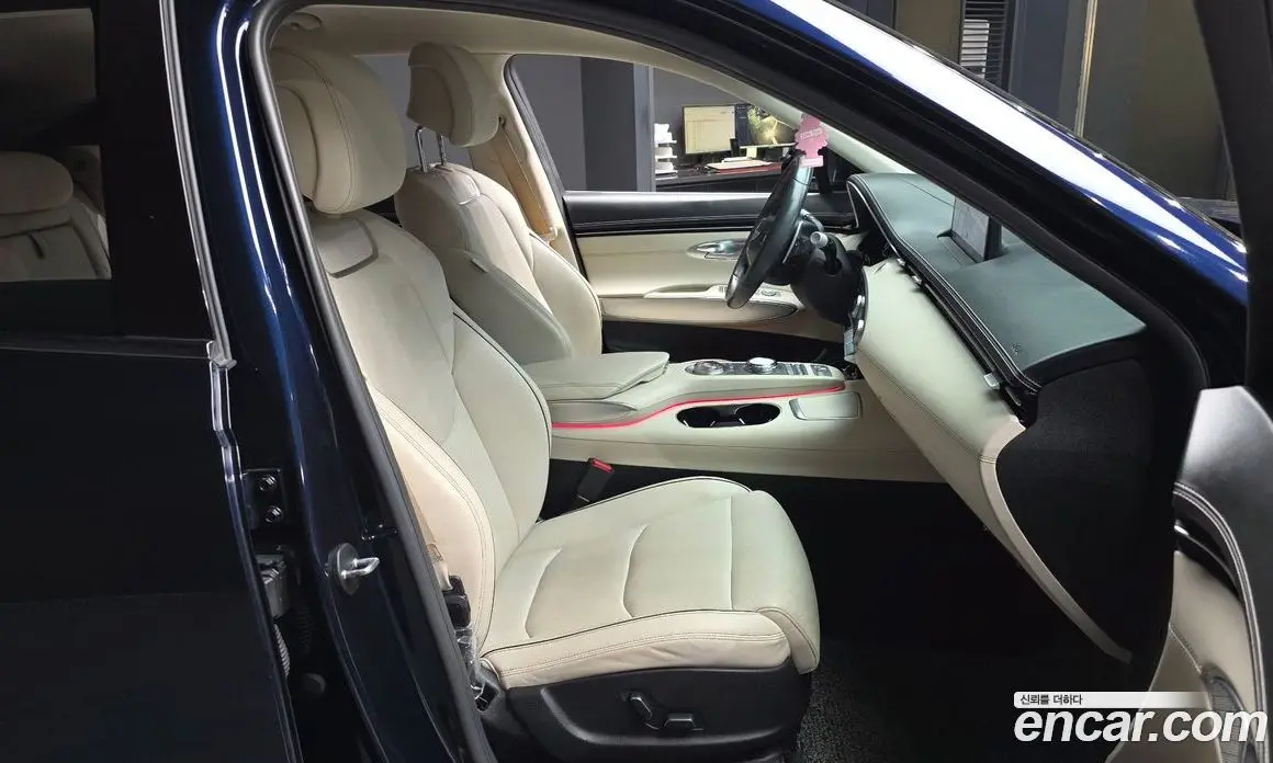 Genesis GV70 2021 2.5 автомат (гидро), фото 17