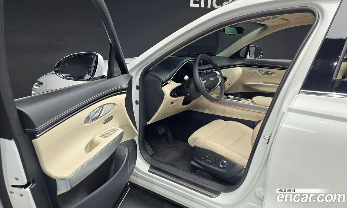 Genesis GV70 2023 2.5 автомат (гидро), фото 16 Genesis GV70 2023 2.5 автомат (гидро), фото 16