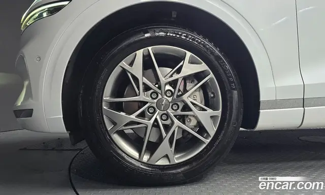 Genesis GV70 2023 2.5 автомат (гидро), миниатюра 4 Genesis GV70 2023 2.5 автомат (гидро), миниатюра 4