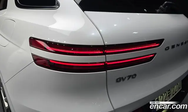 Genesis GV70 2023 2.5 автомат (гидро), миниатюра 8 Genesis GV70 2023 2.5 автомат (гидро), миниатюра 8