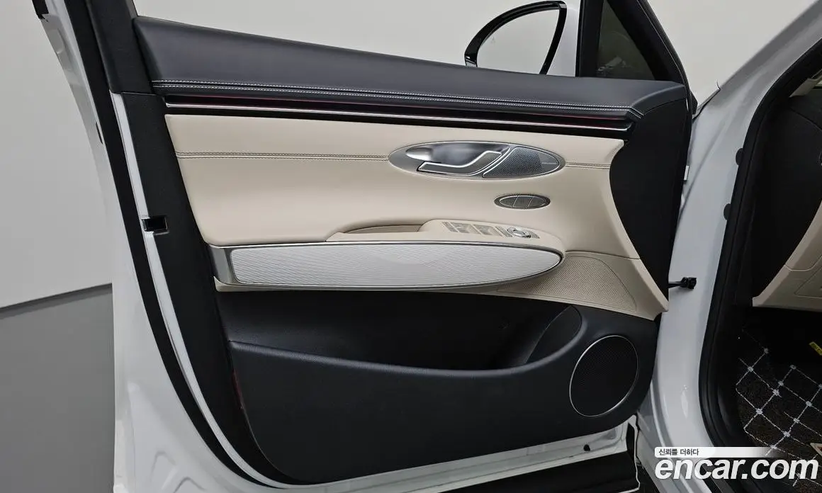 Genesis GV70 2024 3.5 автомат (гидро), фото 13