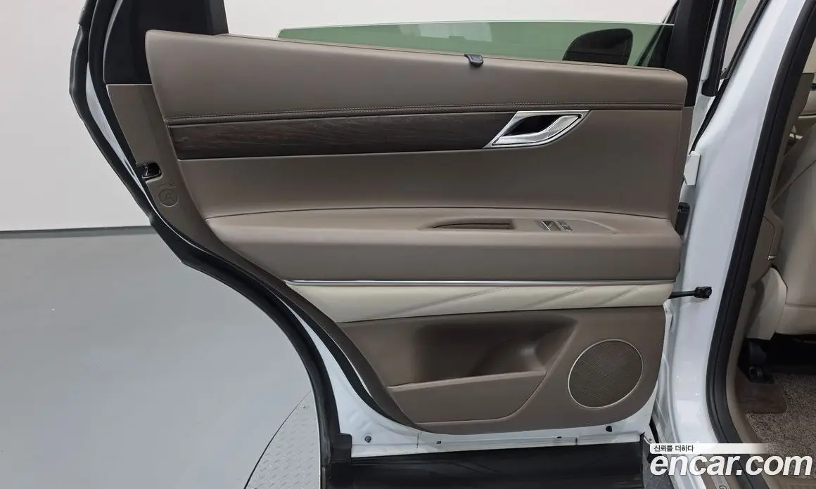 Genesis GV80 2023 2.5 автомат (гидро), фото 15 Genesis GV80 2023 2.5 автомат (гидро), фото 15