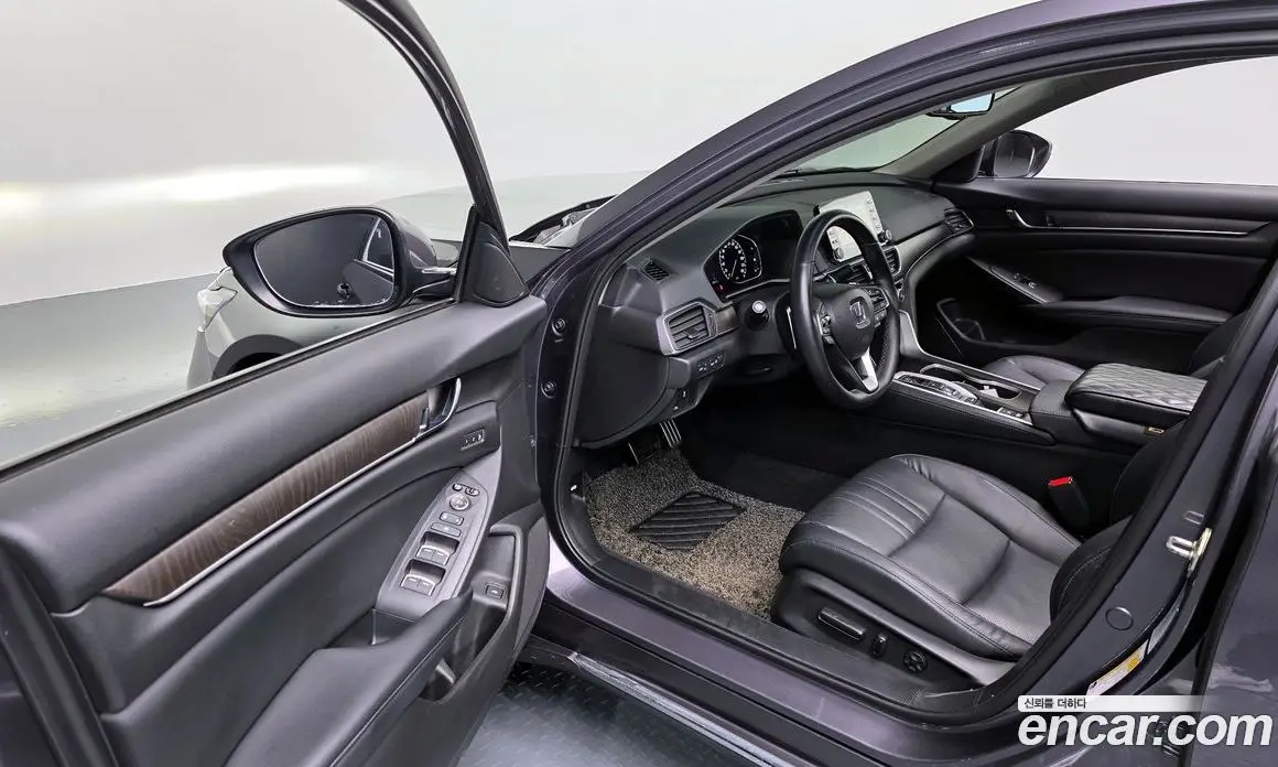Honda Accord 2018 2.0 автомат (гидро), фото 13 Honda Accord 2018 2.0 автомат (гидро), фото 13