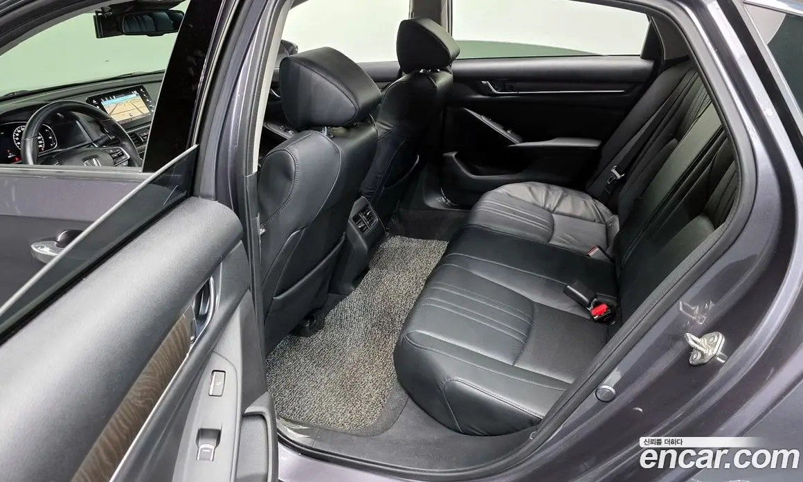Honda Accord 2018 2.0 автомат (гидро), фото 18 Honda Accord 2018 2.0 автомат (гидро), фото 18