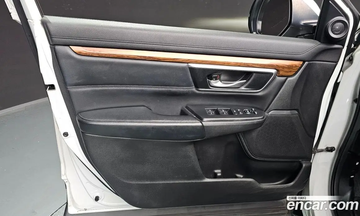Honda CR-V 2019 1.5 автомат (гидро), фото 14 Honda CR-V 2019 1.5 автомат (гидро), фото 14