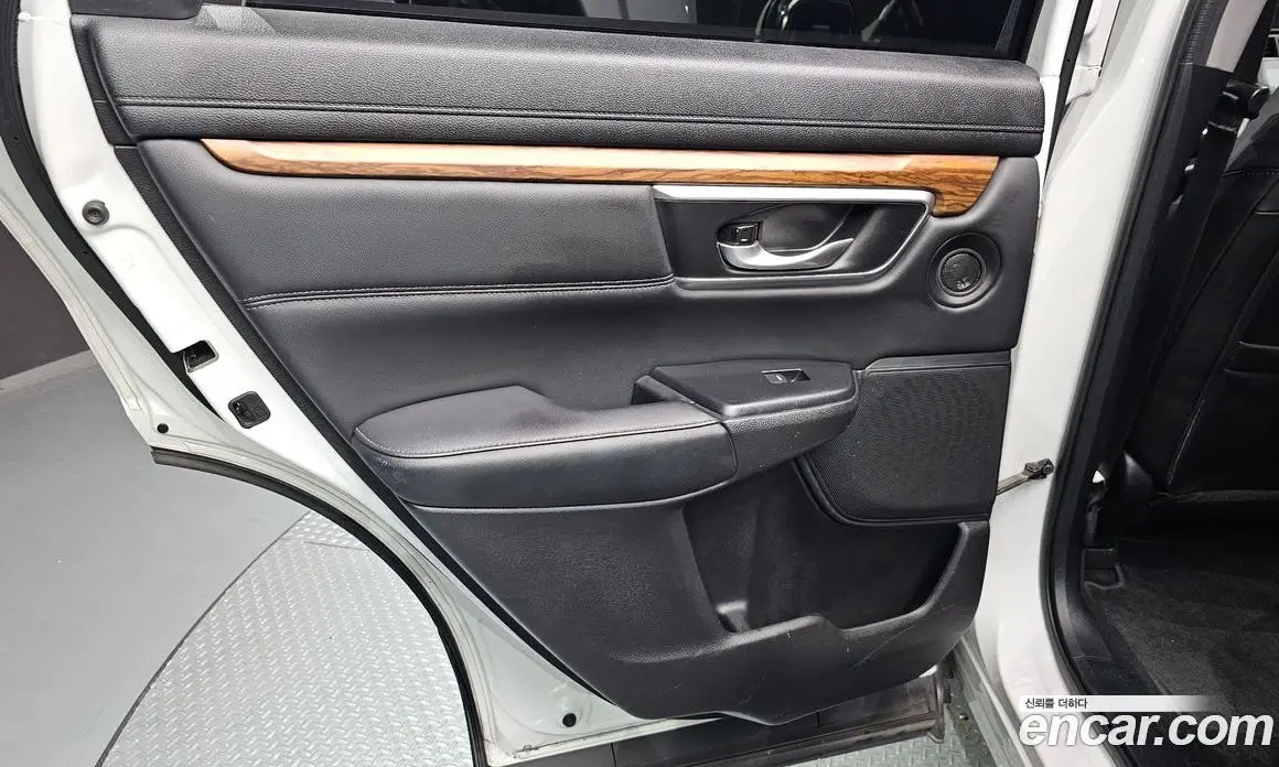 Honda CR-V 2019 1.5 автомат (гидро), фото 15 Honda CR-V 2019 1.5 автомат (гидро), фото 15