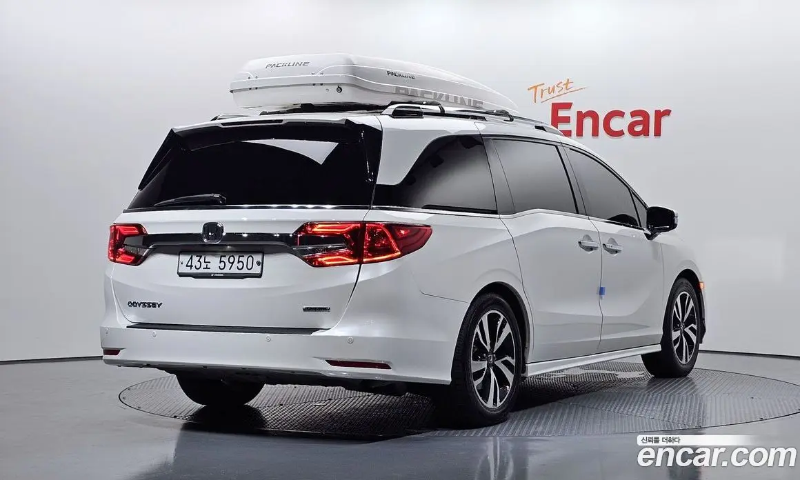 Honda Odyssey 2018 3.5 автомат (гидро), фото 2 Honda Odyssey 2018 3.5 автомат (гидро), фото 2
