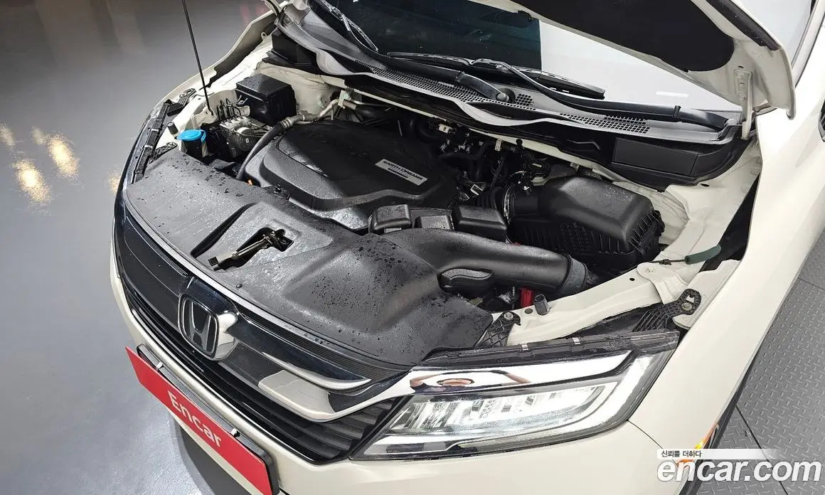 Honda Odyssey 2018 3.5 автомат (гидро), фото 6 Honda Odyssey 2018 3.5 автомат (гидро), фото 6