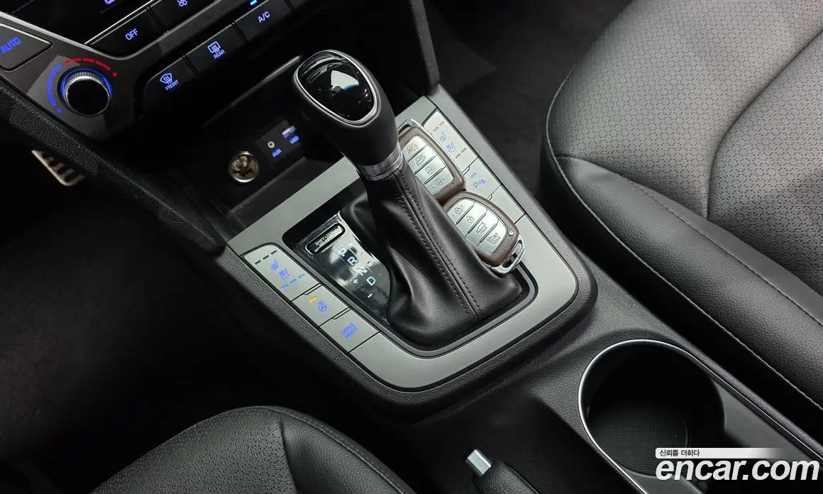 Hyundai Avante 2017 1.6 автомат (гидро), фото 11