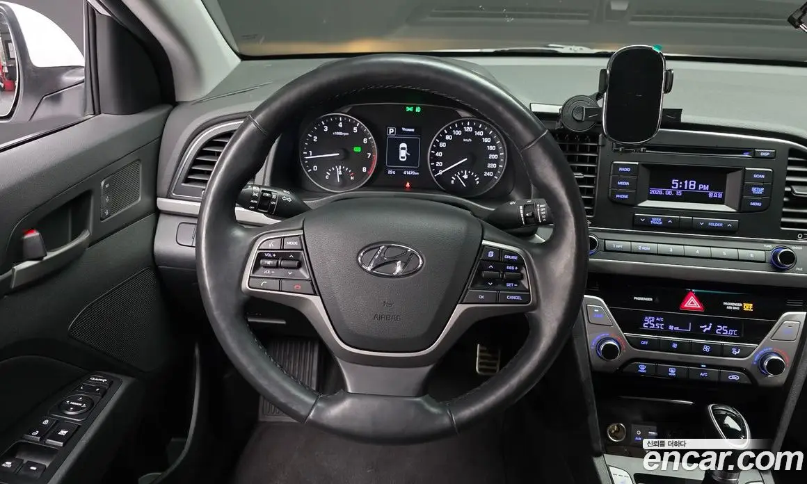 Hyundai Avante 2017 1.6 автомат (гидро), фото 18