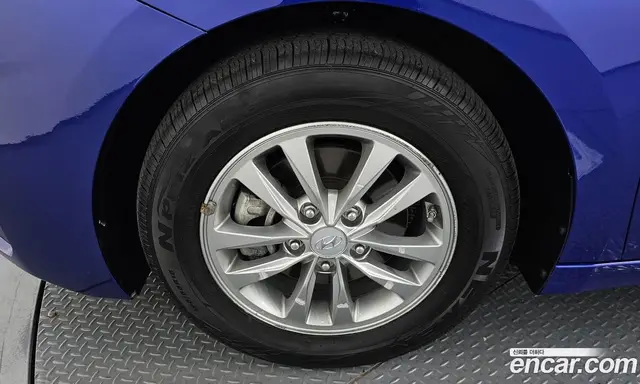 Hyundai Avante 2019 1.6 автомат (гидро), миниатюра 5 Hyundai Avante 2019 1.6 автомат (гидро), миниатюра 5