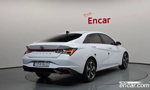 Hyundai Avante 2021 1.6 автомат (гидро), миниатюра 2