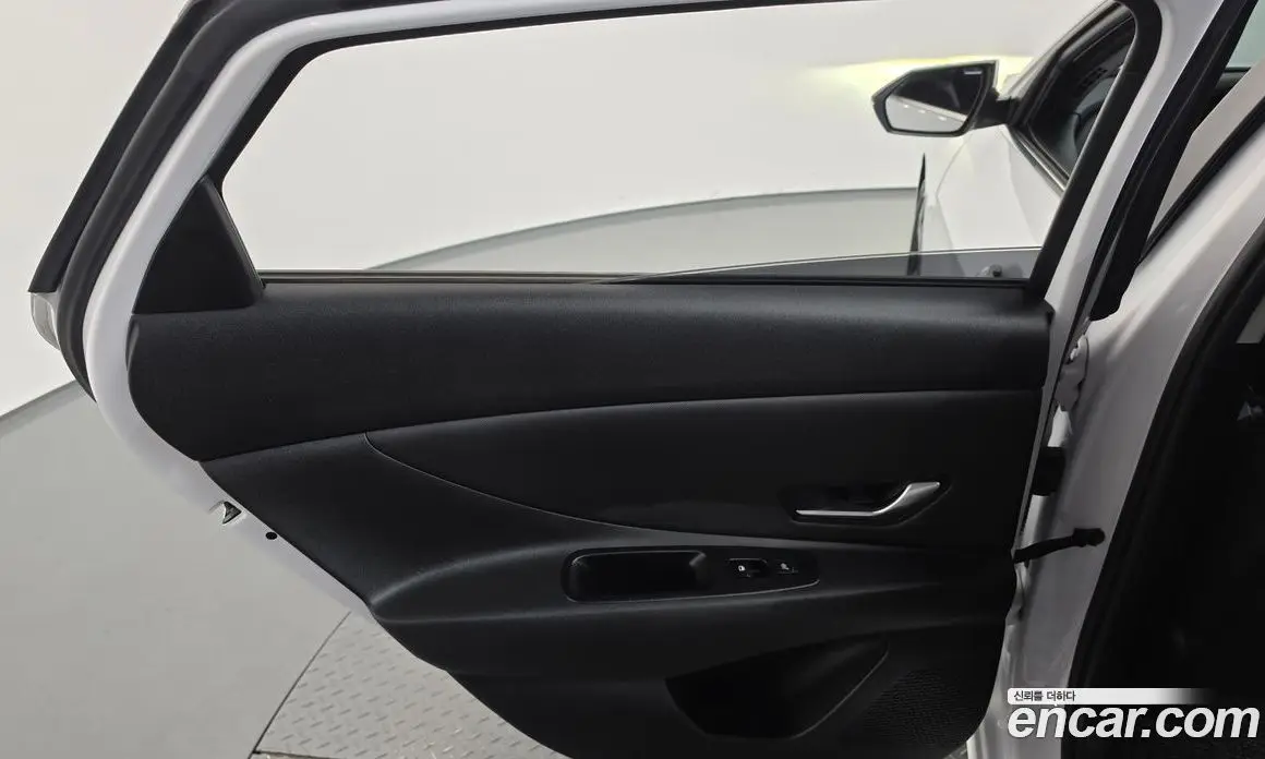 Hyundai Avante 2021 1.6 автомат (гидро), фото 15