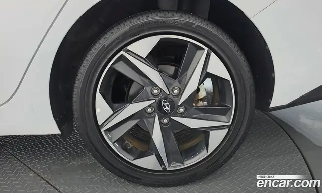 Hyundai Avante 2021 1.6 автомат (гидро), миниатюра 7