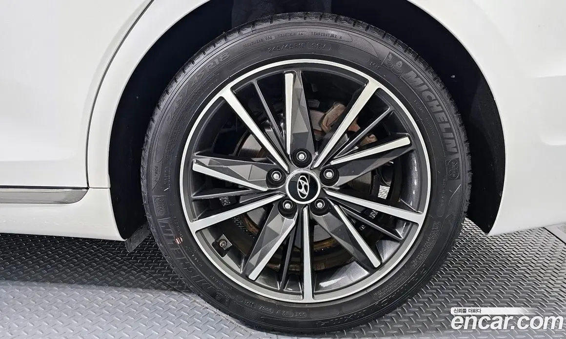 Hyundai Grandeur 2021 3.3 автомат (гидро), фото 7