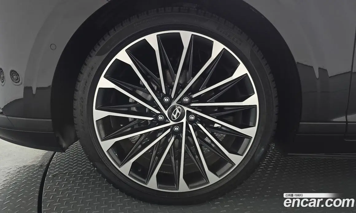 Hyundai Grandeur 2025 1.6 автомат (гидро), фото 4
