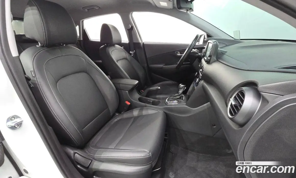 Hyundai Kona 2017 1.6 автомат (гидро), фото 17 Hyundai Kona 2017 1.6 автомат (гидро), фото 17