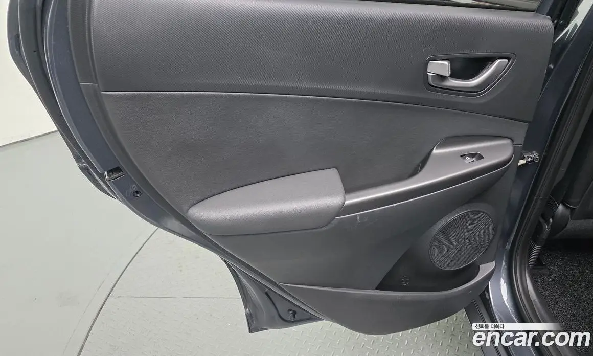 Hyundai Kona 2018 1.6 автомат (гидро), фото 15