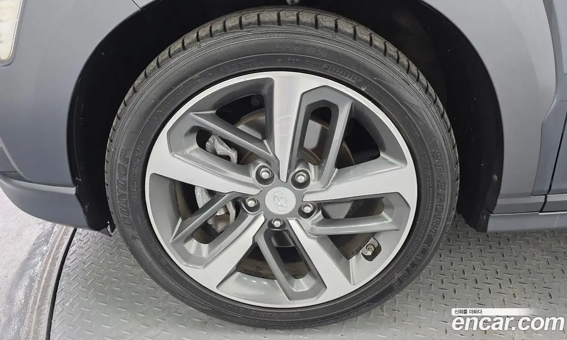 Hyundai Kona 2018 1.6 автомат (гидро), фото 5