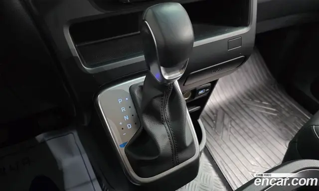 Hyundai Staria 2024 2.2 автомат (гидро), миниатюра 12