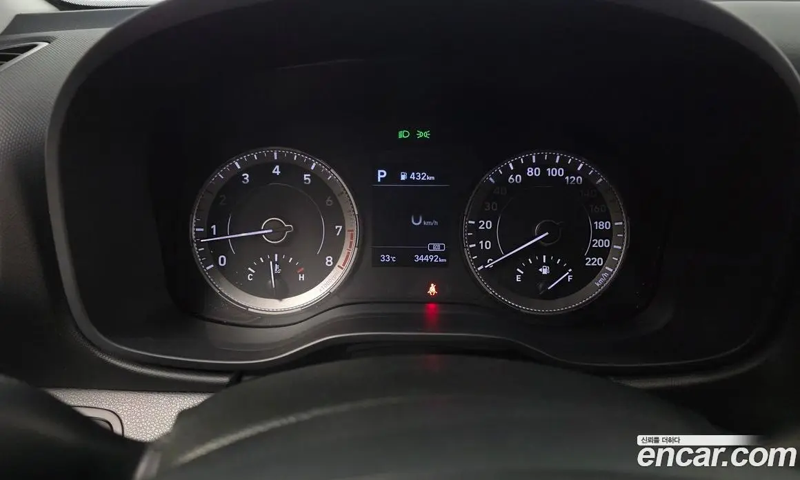 Hyundai Venue 2021 1.6 автомат (гидро), фото 11