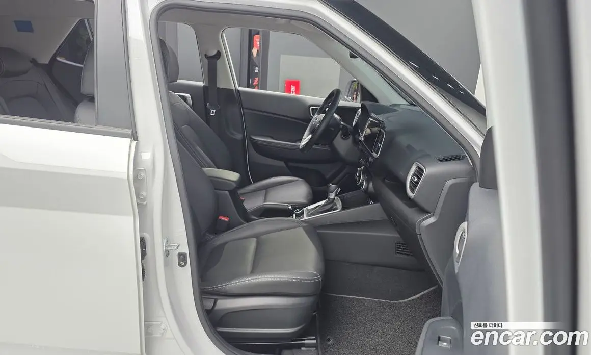 Hyundai Venue 2021 1.6 автомат (гидро), фото 17