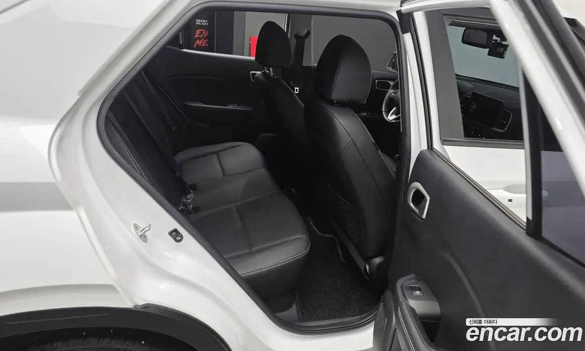 Hyundai Venue 2021 1.6 автомат (гидро), фото 18