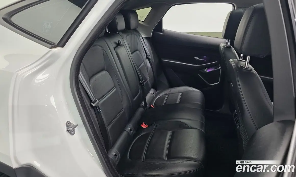 Jaguar E-Pace 2019 2.0 автомат (гидро), фото 16