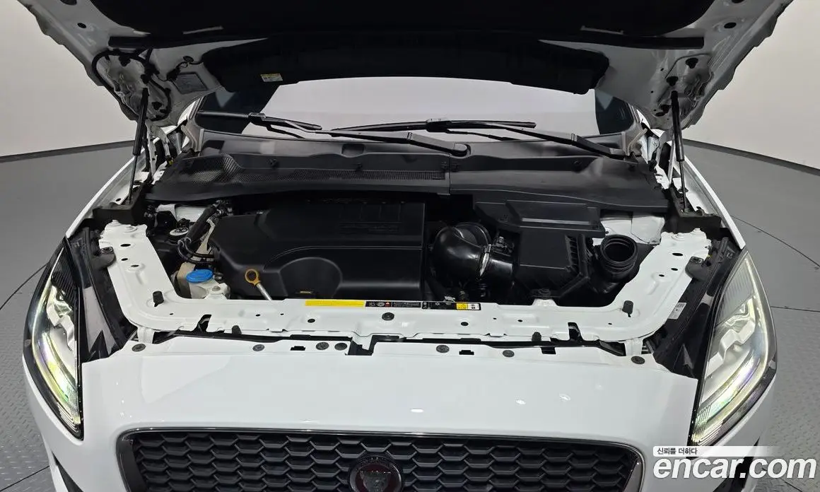 Jaguar E-Pace 2019 2.0 автомат (гидро), фото 5