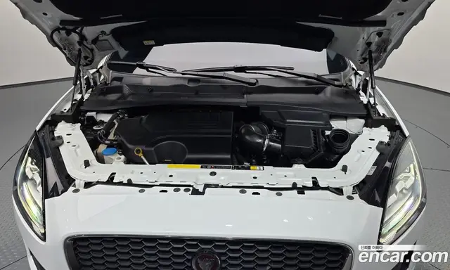 Jaguar E-Pace 2019 2.0 автомат (гидро), миниатюра 5