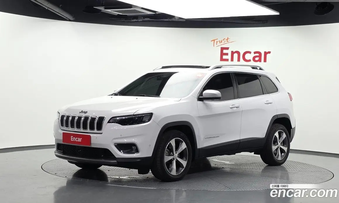Jeep Cherokee 2021 2.4 автомат (гидро), фото 1 Jeep Cherokee 2021 2.4 автомат (гидро), фото 1