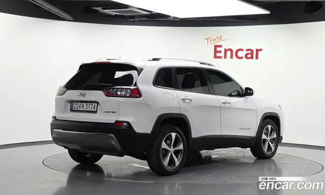Jeep Cherokee 2021 2.4 автомат (гидро), миниатюра 2 Jeep Cherokee 2021 2.4 автомат (гидро), миниатюра 2