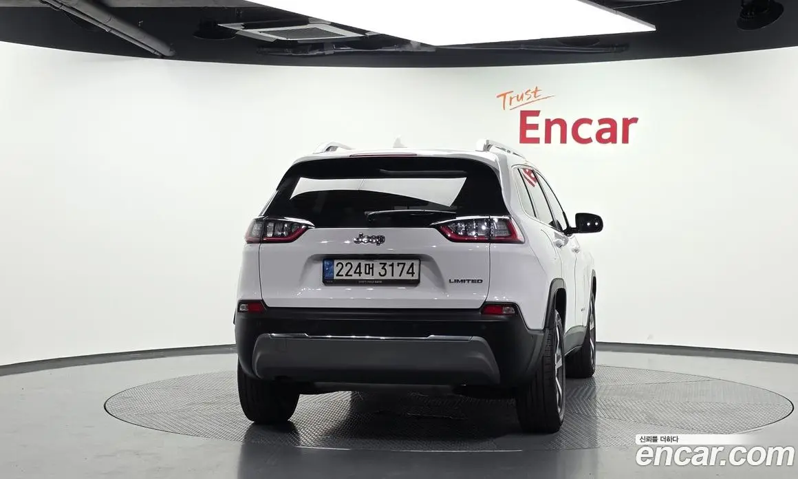 Jeep Cherokee 2021 2.4 автомат (гидро), фото 4 Jeep Cherokee 2021 2.4 автомат (гидро), фото 4