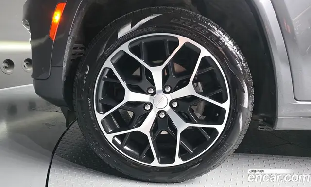 Jeep Cherokee 2023 2.0 автомат (гидро), миниатюра 5 Jeep Cherokee 2023 2.0 автомат (гидро), миниатюра 5