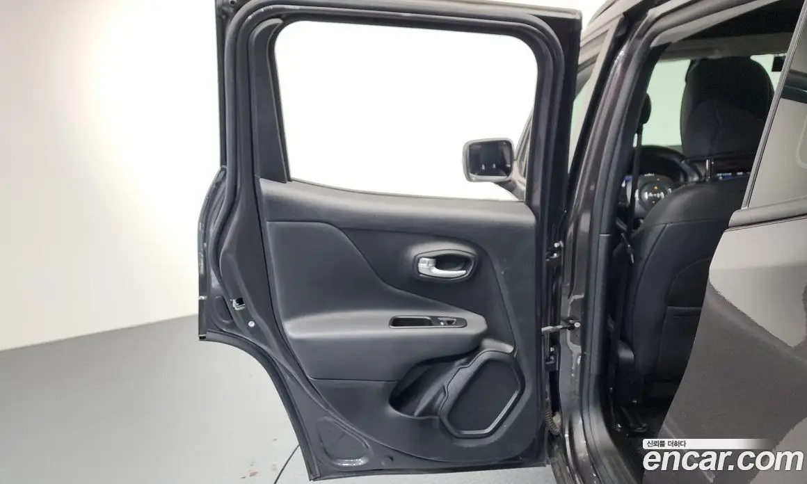 Jeep Renegade 2020 1.6 автомат (гидро), фото 14 Jeep Renegade 2020 1.6 автомат (гидро), фото 14