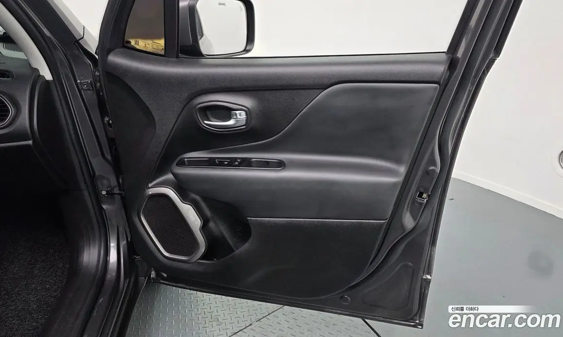 Jeep Renegade 2021 2.4 автомат (гидро), фото 14