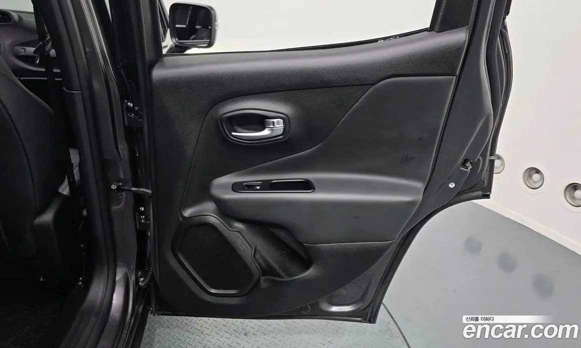Jeep Renegade 2021 2.4 автомат (гидро), фото 15