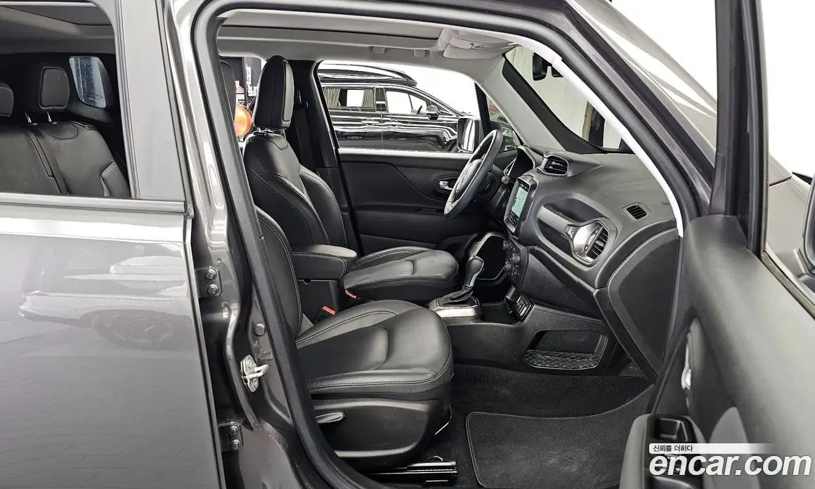 Jeep Renegade 2021 2.4 автомат (гидро), фото 17