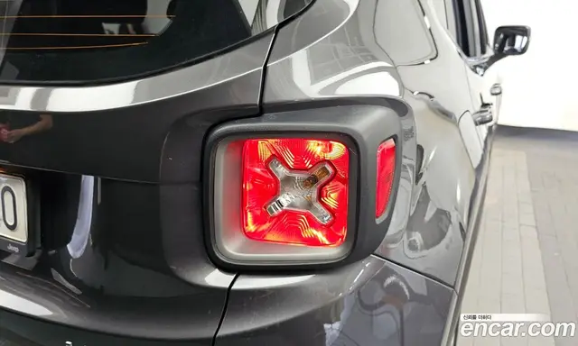 Jeep Renegade 2021 2.4 автомат (гидро), миниатюра 9