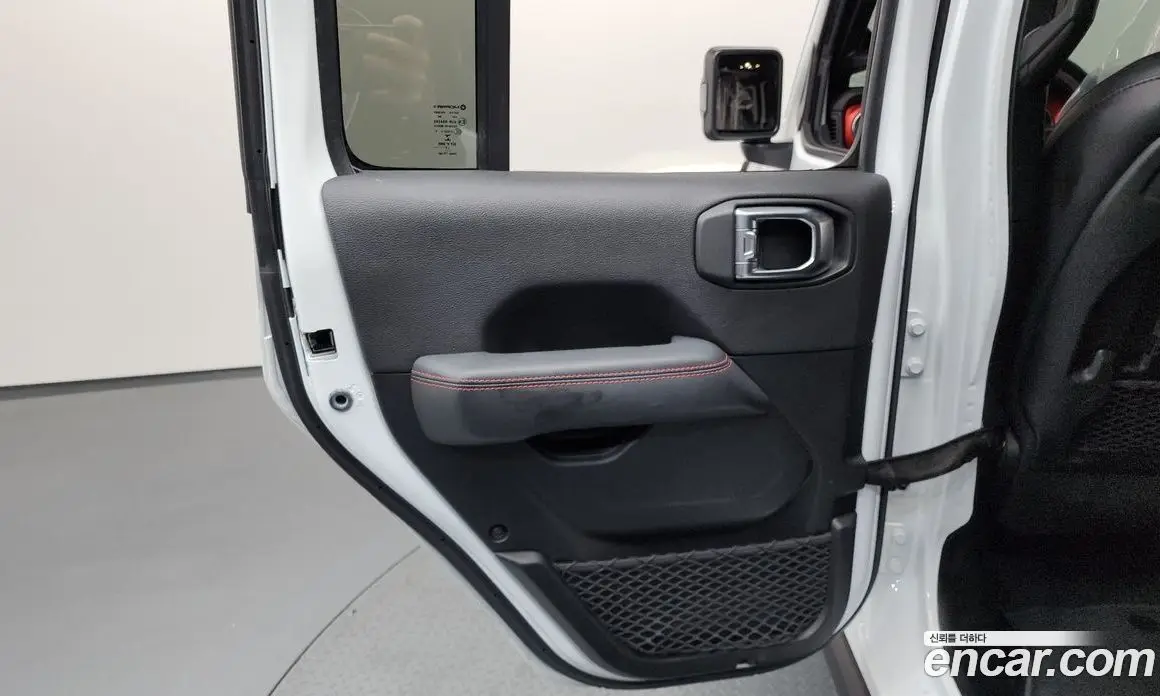 Jeep Wrangler 2020 2.0 автомат (гидро), фото 15 Jeep Wrangler 2020 2.0 автомат (гидро), фото 15