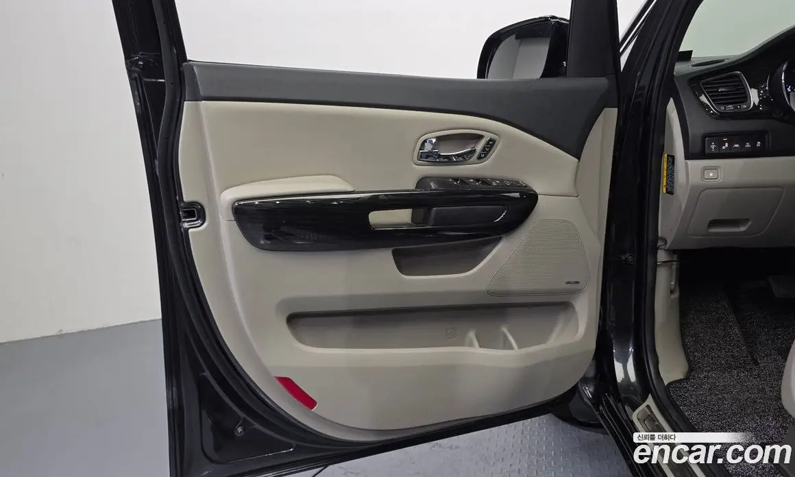 Kia Carnival 2019 3.3 автомат (гидро), фото 14 Kia Carnival 2019 3.3 автомат (гидро), фото 14