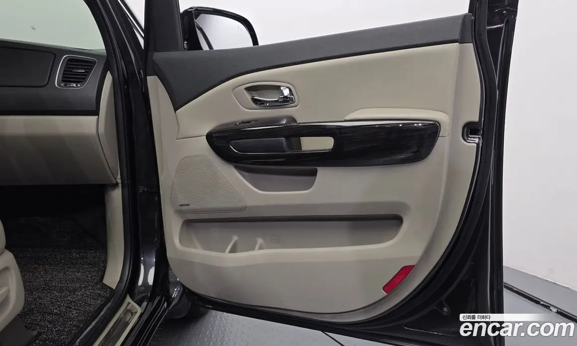 Kia Carnival 2019 3.3 автомат (гидро), фото 15 Kia Carnival 2019 3.3 автомат (гидро), фото 15