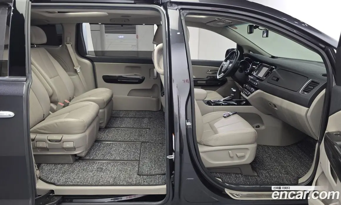 Kia Carnival 2019 3.3 автомат (гидро), фото 16 Kia Carnival 2019 3.3 автомат (гидро), фото 16