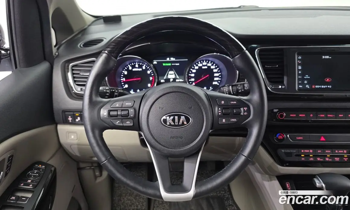 Kia Carnival 2019 3.3 автомат (гидро), фото 20 Kia Carnival 2019 3.3 автомат (гидро), фото 20