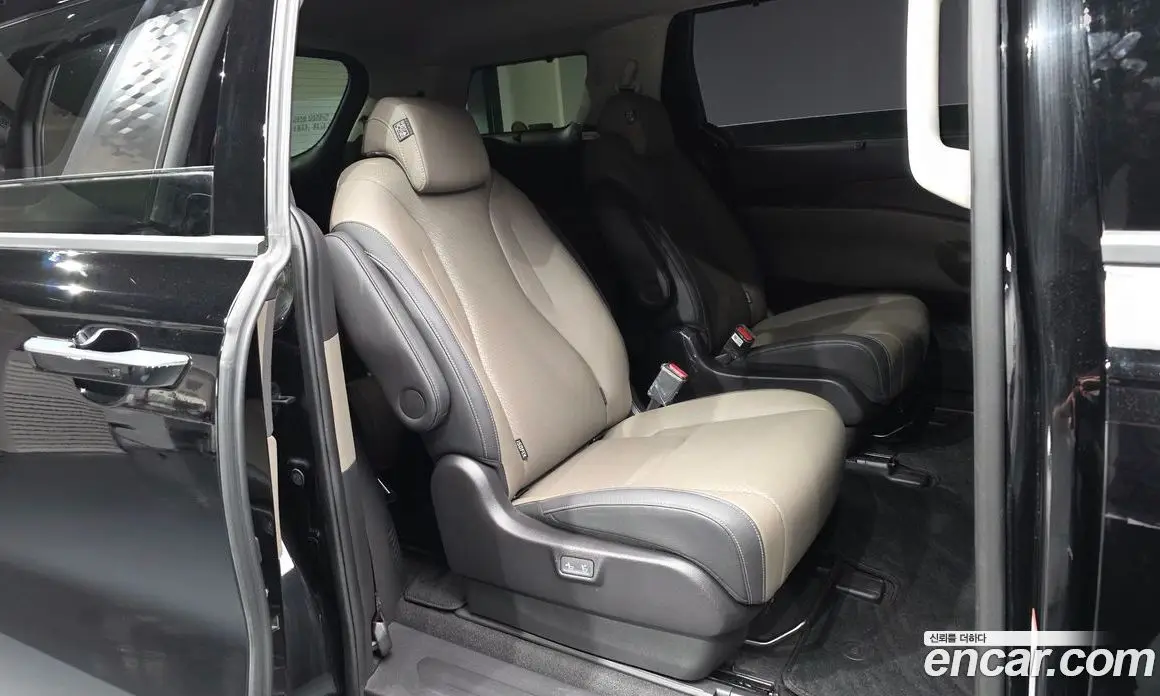 Kia Carnival 2025 2.2 автомат (гидро), фото 18 Kia Carnival 2025 2.2 автомат (гидро), фото 18