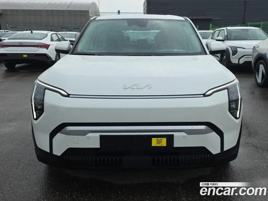 Kia EV3 2026 0.4 автомат (гидро), фото 1 Kia EV3 2026 0.4 автомат (гидро), фото 1