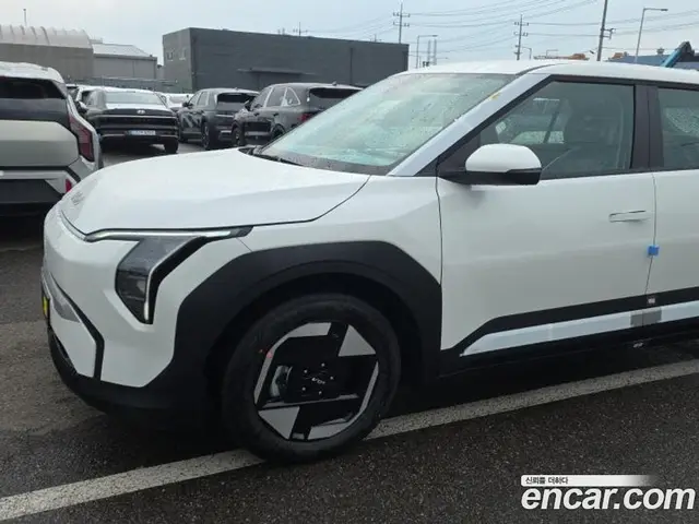 Kia EV3 2026 0.4 автомат (гидро), миниатюра 5 Kia EV3 2026 0.4 автомат (гидро), миниатюра 5