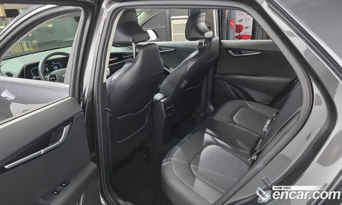 Kia Niro 2022 1.6 автомат (гидро), фото 16