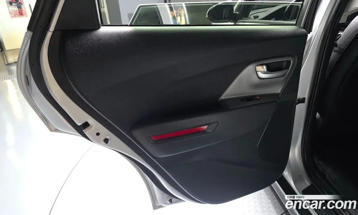 Kia Niro 2022 0.2 автомат (гидро), фото 15 Kia Niro 2022 0.2 автомат (гидро), фото 15